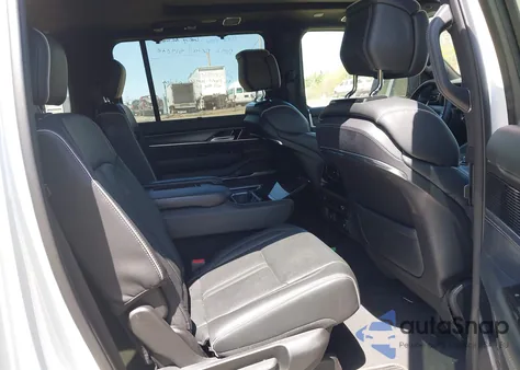 2024 Jeep Grand Wagoneer Series Ii z USA, uszkodzony, nr VIN 1C4SJVFP3RS105415